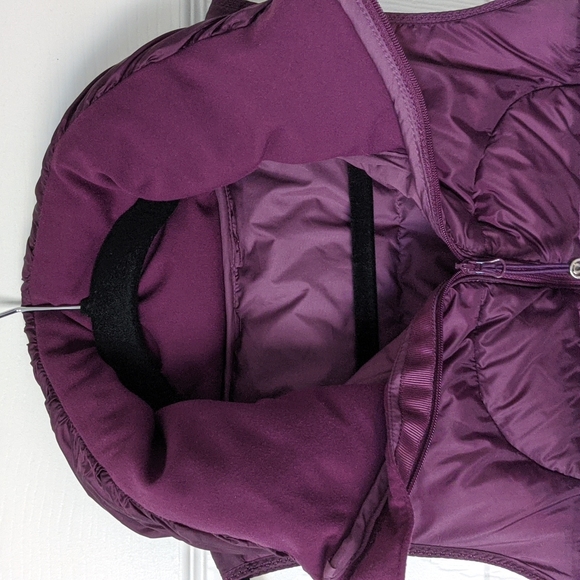Lululemon Vest in Deep Purple - SOLD - Picture 2 of 9